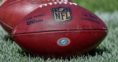 2021 NFL Week 17 expert picks: Against the spread, straight up, over/under picks