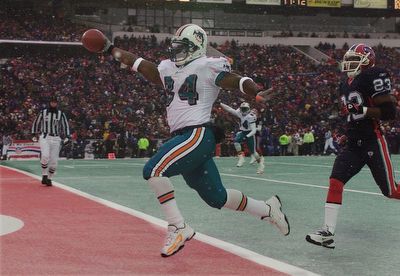 20th Phiniversary: Williams sets Miami Dolphins game and season records