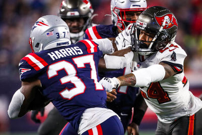 Another big one back: Bucs keep CB Carlton Davis with 3-year, $45 million deal