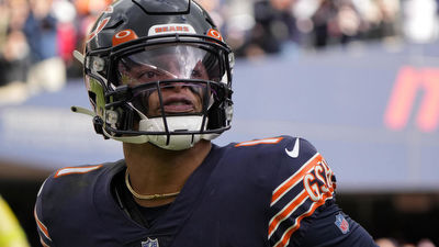 Bears' Justin Fields impresses teammates with his confidence entering 2022: 'He wants to take over the league'