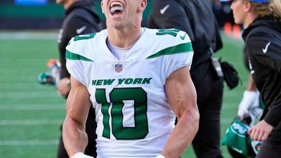 Braxton Berrios player props odds, tips and betting trends for Week 8
