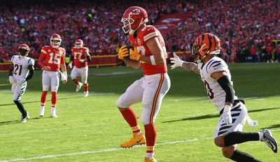 Broncos vs Chiefs Predictions 🏈 Week 17 Odds & Picks (Jan 1)