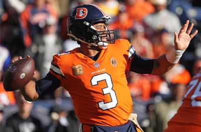 Broncos vs Panthers Odds, Picks & Predictions