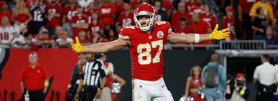 Chiefs vs Titans predictions, player props, odds: Top NFL expert reveals player prop bet picks for Week 9 Sunday Night Football