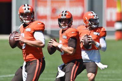 Cleveland Browns Quarterback Competition Would be Self Imposed Disadvantage