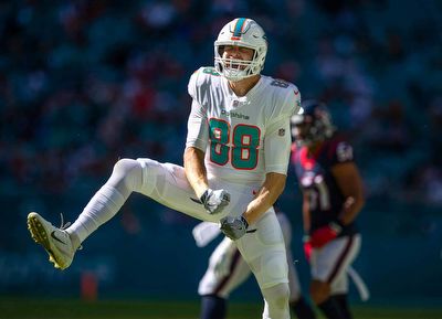 Dolphins Franchise Tag TE Mike Gesicki: Value, next steps, and likelihood of long-term extension