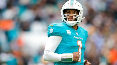 Dolphins QB Tua Tagovailoa in concussion protocol after tossing 3 second-half picks vs. Packers