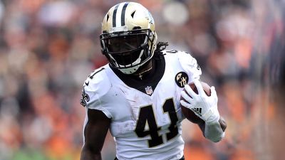Dolphins vs. Saints player props, odds, Monday Night Football picks: Alvin Kamara over 84.5 scrimmage yards