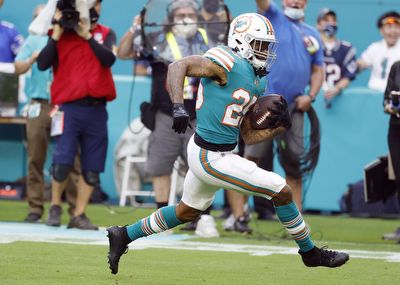 Dolphins' Xavien Howard agrees to five-year extension with $50.691 million in new money