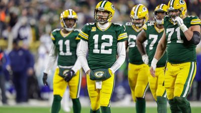 Fantasy football Week 17 starts and sits: Start Aaron Rodgers