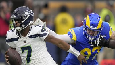 Geno Smith hits Metcalf for late TD, Seahawks top Rams 27-23 NFL
