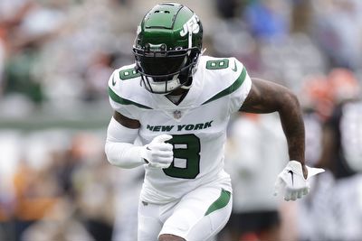 Here are 3 Jets-Patriots storylines to watch: New role for Elijah Moore? Offensive line help coming?