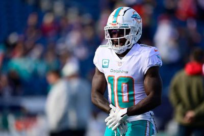 Jets at Dolphins spread, line, picks: Expert predictions for Week 18 NFL game