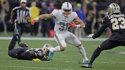 Miami Dolphins vs. Tennessee Titans predictions: NFL Week 17 picks