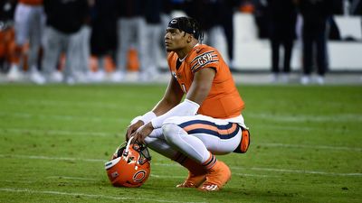 New England Patriots vs Chicago Bears Odds, Best Bets & MNF Picks