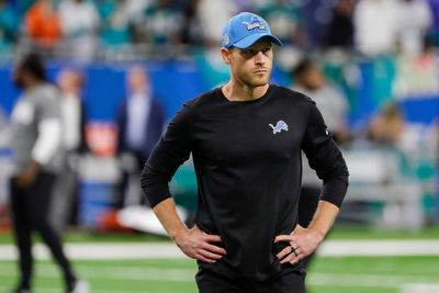 NFL World Reacts to Lions Assistant's Surprising Decision