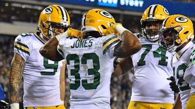 Packers vs. Bears Prediction and Odds for NFL Week 13 (Green Bay Will Continue Win Streak Against Chicago)