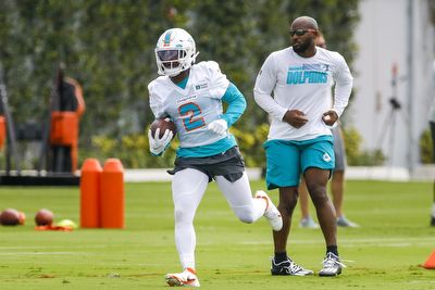 PFN Roundtable: Fantasy, betting, draft, and competitive impact of new Dolphins RBs Mostert, Edmonds