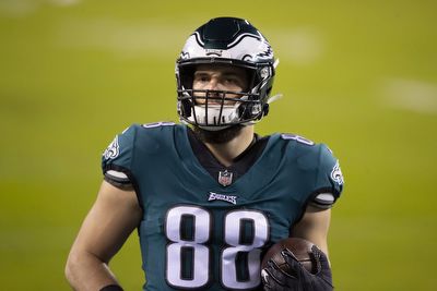 Philadelphia Eagles Tight End Dallas Goedert Reveals His Dad Was Ironically a Cowboys Fan: ‘I Couldn’t Do That’