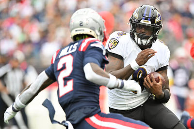 Ravens’ Lamar Jackson favored to win NFL Offensive Player of the Year award after Week 3