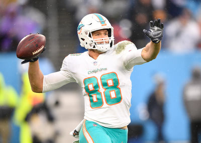 Should the Miami Dolphins tag tight end Mike Gesicki?