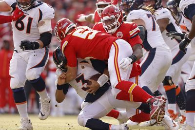 Top 10 Most Sacked QBs In the 2022 NFL Regular Season feat. Russell Wilson, Justin Fields and more