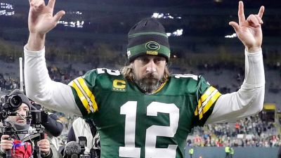 What Is Packers QB Aaron Rodgers’ Career Record Against the Chicago Bears?